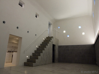 BLACK / WHITE STUDIO　画像