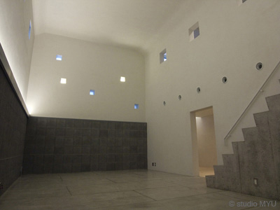 BLACK / WHITE STUDIO　画像