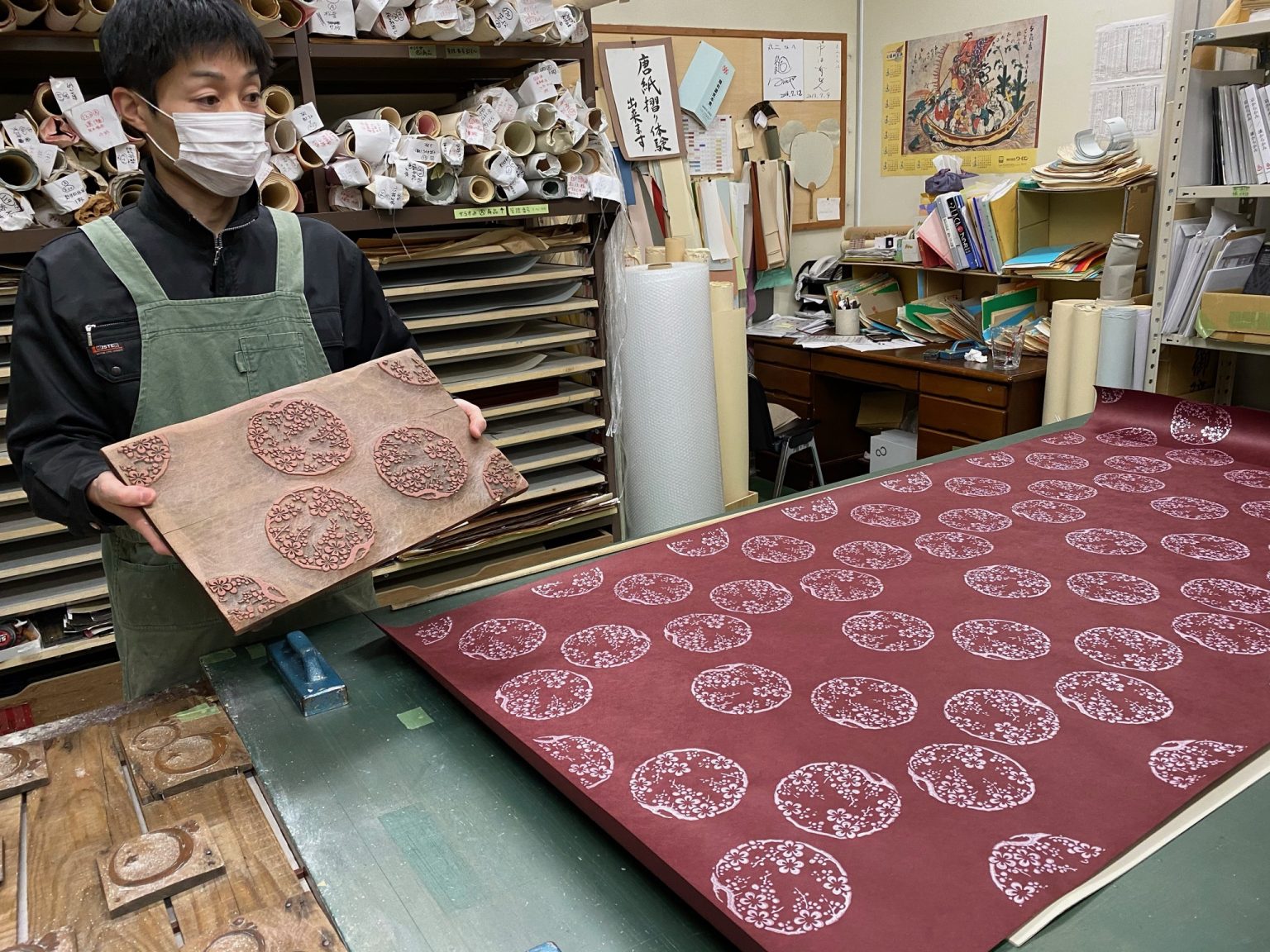 Published in the magazine Confort, a townhouse in Teramachi, Kyoto that makes use of traditional materials!